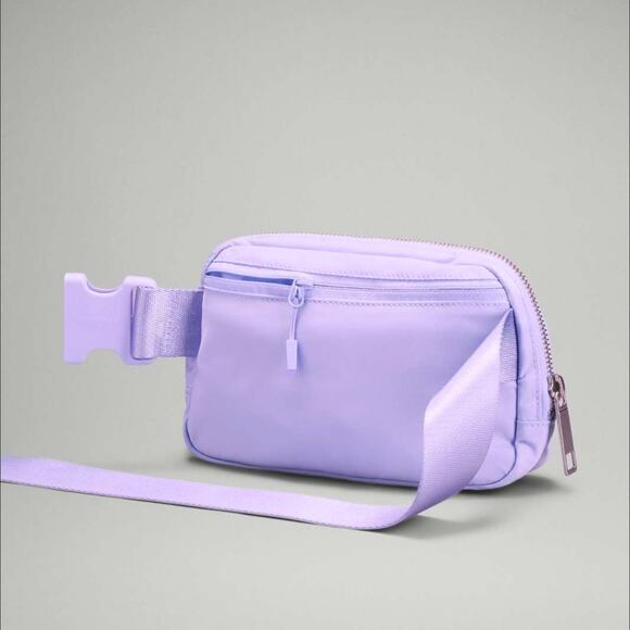 Lululemon Everywhere Crossbody Belt Bag - Lilac Purple - Picture 3 of 4